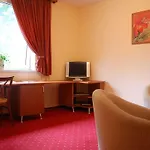 West Hotel 3*