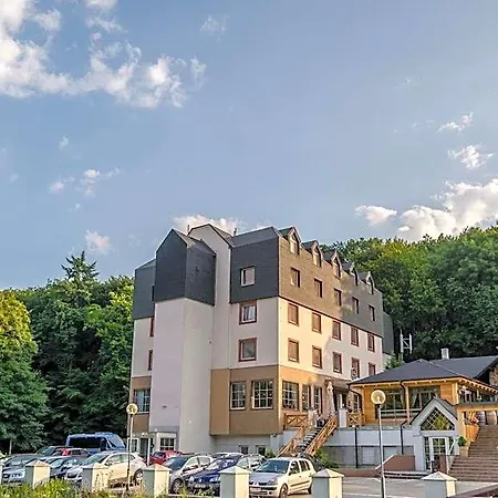 West Hotel