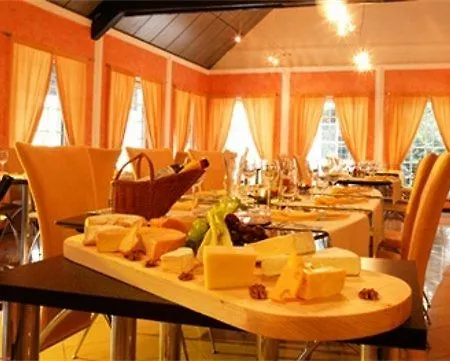 West Hotel 3*
