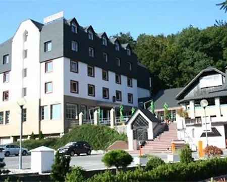Hotel West 3*