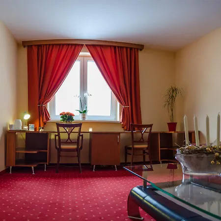 West Hotel 3*