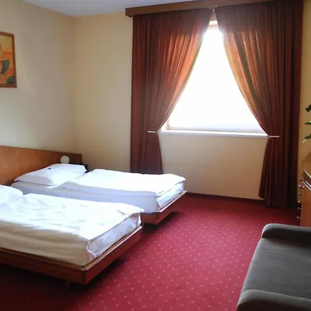 West Hotel